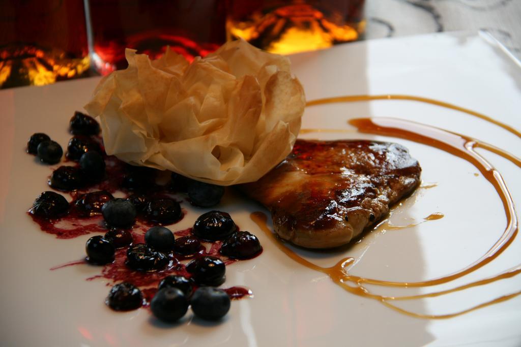Logis Au Canard Gourmand Samatan Extérieur photo